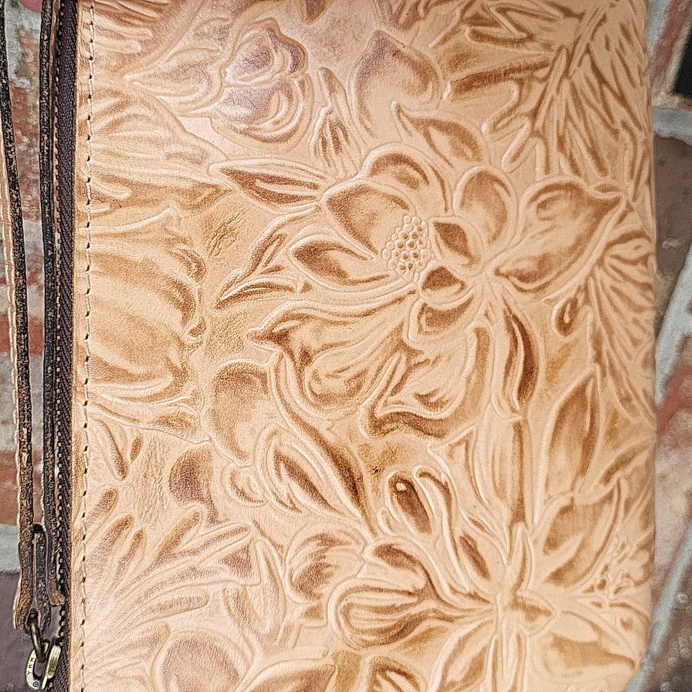 Patricia Nash Burnished Tooled Cassini Wristlet - Picture 8 of 13
